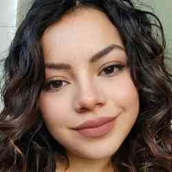 Single Arab woman in Colonia Nezahualcóyotl, Méx., Mexico