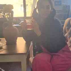 Single Arab woman in National Harbor, MD, United States