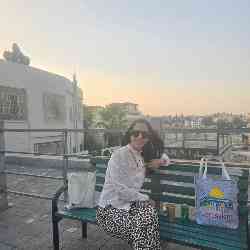 Single Arab woman in National Harbor, MD, United States