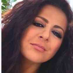 Single Arab woman in Chicago, IL, United States