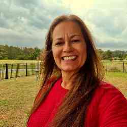 Single Arab woman in Silverton, OR, United States