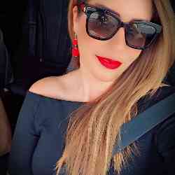 Single Arab woman in Dearborn, MI, United States