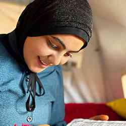 Single Arab woman in Gaza, Gaza, Palestinian Territory