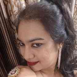 Single Arab woman in Hyderabad, Telangana, India
