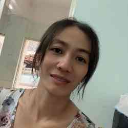 Single Arab woman in Thành phố Hồ Chí Minh, Hồ Chí Minh, Vietnam
