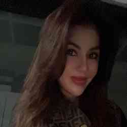 Single Arab woman in Los Angeles, CA, United States