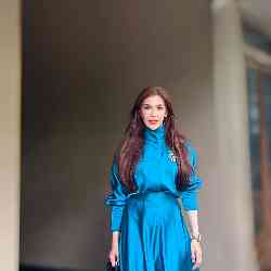 Single Arab woman in Los Angeles, CA, United States