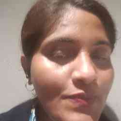 Single Arab woman in Mumbai, Maharashtra, India
