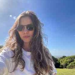 Single Arab woman in São Paulo, SP, Brazil
