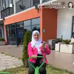 Single Arab woman in Virginia, إلينوي, United States