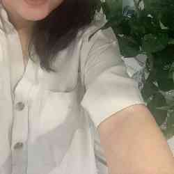 Single Arab woman in Dusjanbe, Таджикистан, Tajikistan