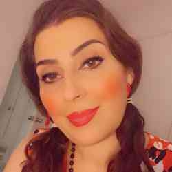 Single Arab woman in Falls Church, VA, United States