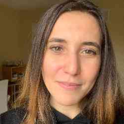 Single Arab woman in Toronto, ON, Canada