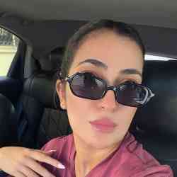 Single Arab woman in Bekaa Kafra, Lebanon, Lebanon