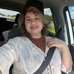 Single Arab woman in Tampa, FL, United States