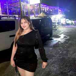 Single Arab woman in Riyadh, Saudi Arabia, Saudi Arabia