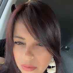 Single Arab woman in Dibbiyeh, Lebanon, Lebanon