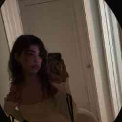 Single Arab woman in Ottawa, ON, Canada