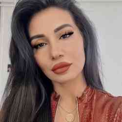 Single Arab woman in Utrecht, Netherlands, Netherlands