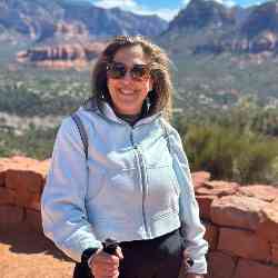 Single Arab woman in Dallas, TX, United States