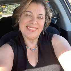 Single Arab woman in Charlotte, NC, United States