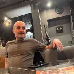 Single Arab man in Mönchengladbach, Duitsland, Germany