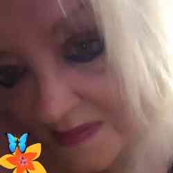 Single Arab woman in Los Angeles, CA, United States