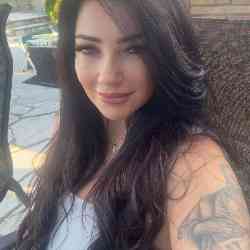 Single Arab woman in Ottawa, ON, Canada
