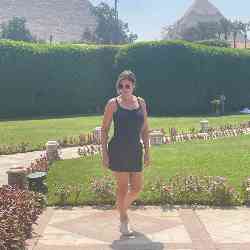 Single Arab woman in Toronto, ON, Canada