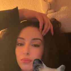 Single Arab woman in Maastricht, Netherlands, Netherlands