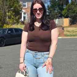 Single Arab woman in Atlantic Beach, FL, United States