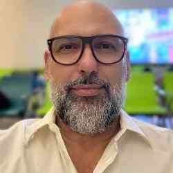 Single Arab man in Long Beach, CA, United States