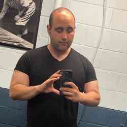 Single Arab man in Coram, NY, United States