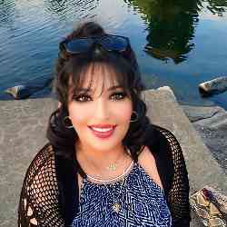 Single Arab woman in Québec, QC, Canada