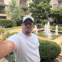 Single Arab man in Toronto, ON, Canada