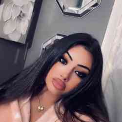 Single Arab woman in Attleboro, MA, United States