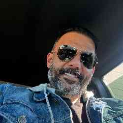 Single Arab man in Sterling Heights, MI, United States