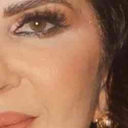 Single Arab woman in California City, CA, United States