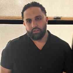 Single Arab man in New York, NY, United States