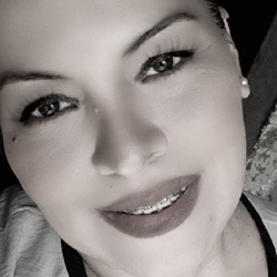 Single Arab woman in Cali, Valle del Cauca, Colombia