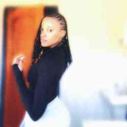 Single Arab woman in Newcastle, South Africa, South Africa