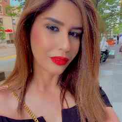 Single Arab woman in Detroit, MI, United States