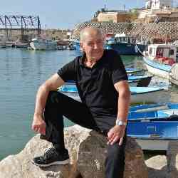 Single Arab man in Gonesse, France, France