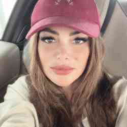 Single Arab woman in Jeddah, Saudi Arabia, Saudi Arabia