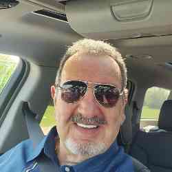 Single Arab man in Macomb Township, MI, United States