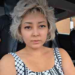 Single Arab woman in Oakton, VA, United States