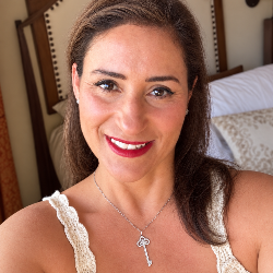 Single Arab woman in San Diego, CA, United States