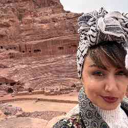 Single Arab woman in Los Angeles, CA, United States