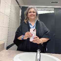 Single Arab woman in Calgary, AB, Canada