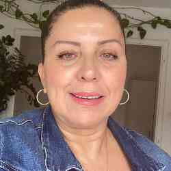 Single Arab woman in Lausanne, Suisse, Switzerland
